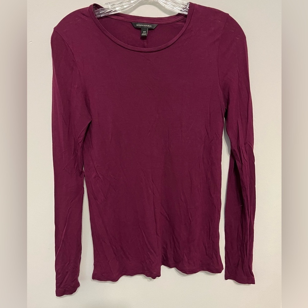Banana Republic Burgundy Long Sleeve Top, Boat Neck, Poly/Spandex Blend; Size XS
